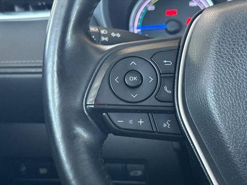 Certified 2021 Toyota Venza LE image 29