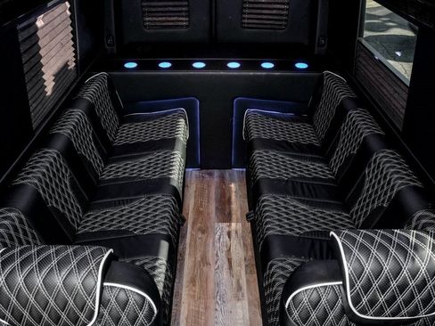 Used 2022 Mercedes-Benz Sprinter 3500 image 30