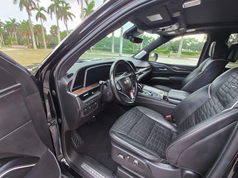 Used 2021 Cadillac Escalade Premium Luxury Platinum AWD/4WD image 24