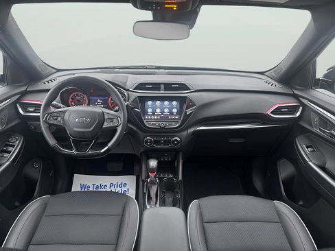 Used 2023 Chevrolet TrailBlazer RS w/ Sun and Liftgate Package image 20