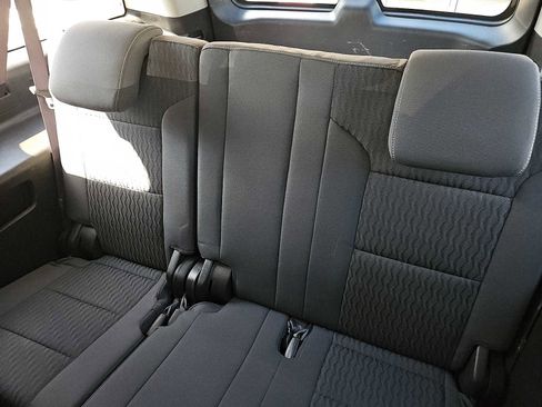 Used 2016 Chevrolet Suburban LS image 11