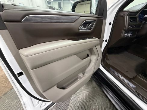 Used 2023 GMC Yukon SLT image 28