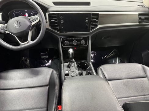 Used 2023 Volkswagen Atlas SE AWD/4WD image 11