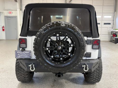 Used 2017 Jeep Wrangler Sport w/ Quick Order Package 24S AWD/4WD image 3