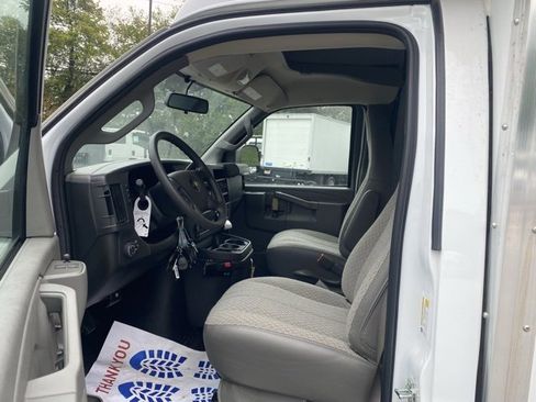 New 2025 Chevrolet Express 3500 w/ Power Convenience Package image 18