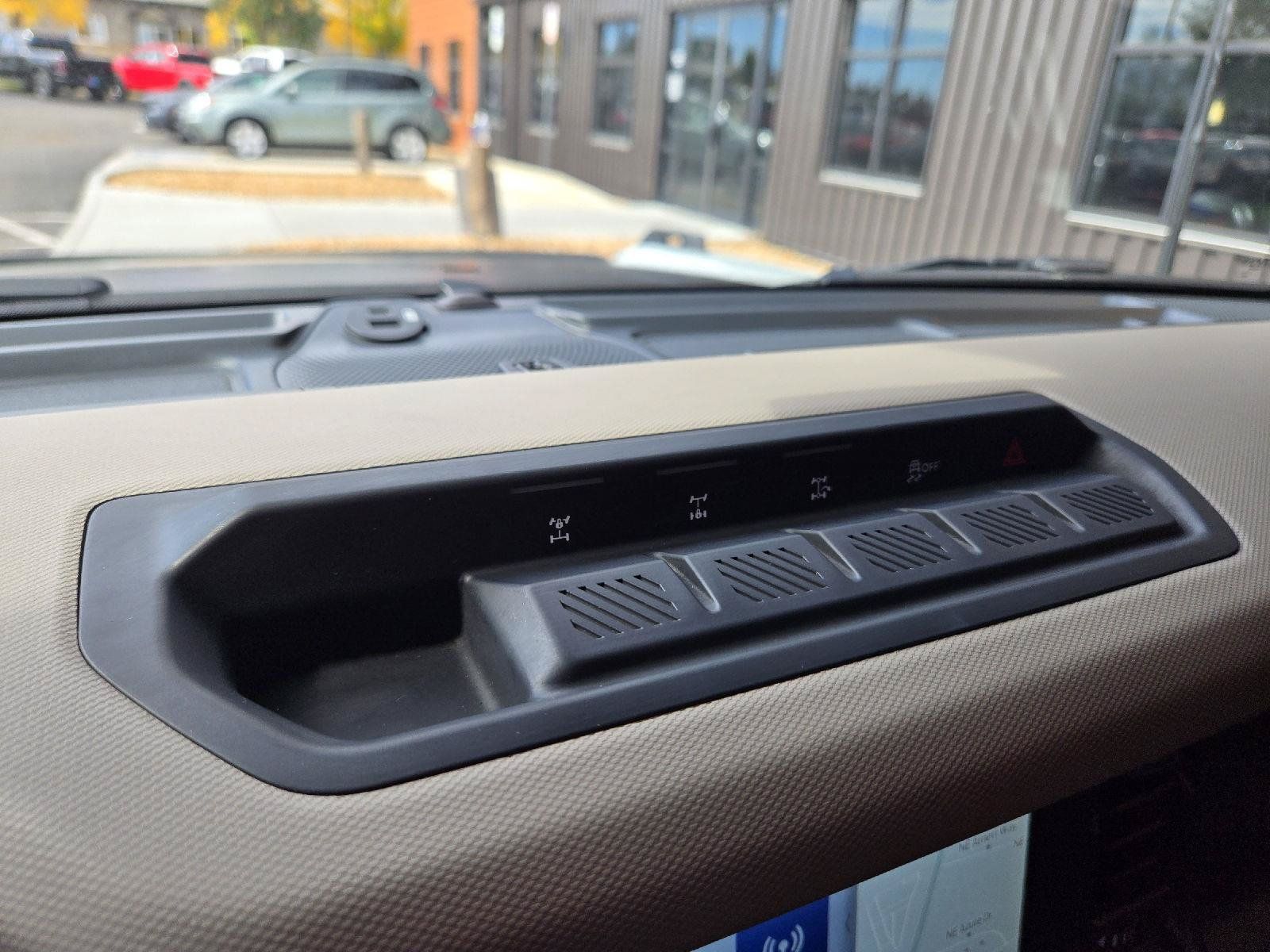Used 2023 Ford Bronco Wildtrak AWD/4WD image 22