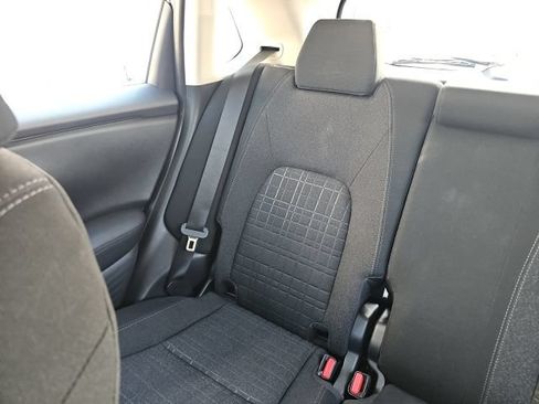 Used 2025 Honda HR-V LX image 11