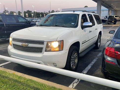 Used 2011 Chevrolet Suburban LTZ AWD/4WD image 3