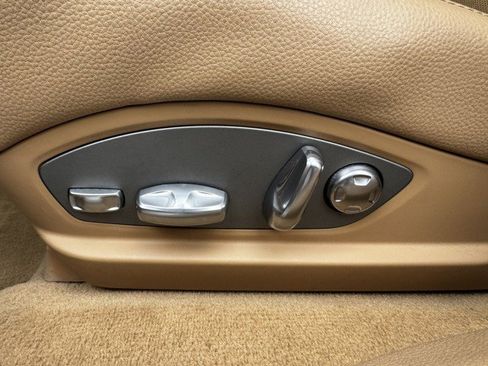 Used 2015 Porsche Panamera S image 22