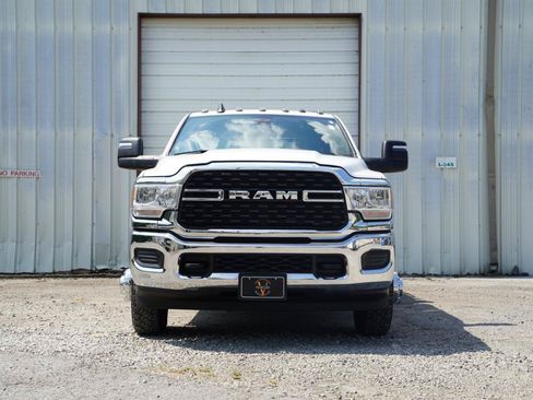 Used 2024 RAM 3500 SLT w/ Quick Order Package 2YG SLT AWD/4WD image 2