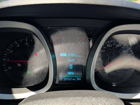 Used 2017 Chevrolet Equinox LT w/ Convenience Package FWD image 12