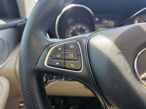 Used 2017 Mercedes-Benz GLC 300 4MATIC image 19