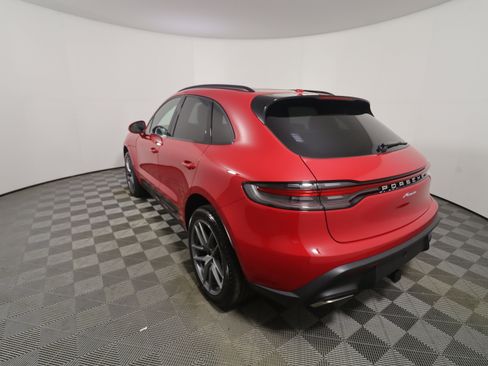 New 2026 Porsche Macan image 3