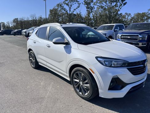 Used 2023 Buick Encore GX Select w/ Experience Buick Package FWD image 4