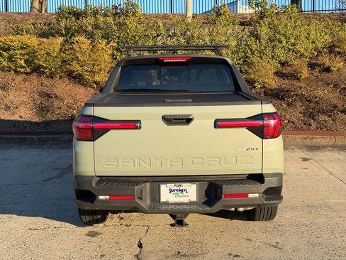 Used 2022 Hyundai Santa Cruz SEL Premium image 4