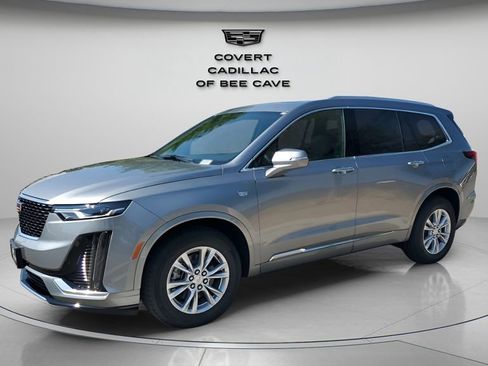 New 2025 Cadillac XT6 Luxury image 4