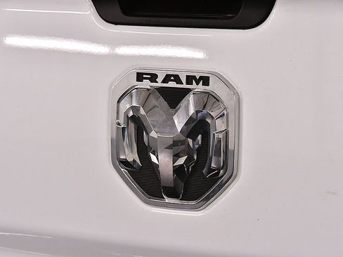 Used 2024 RAM 3500 Big Horn image 12