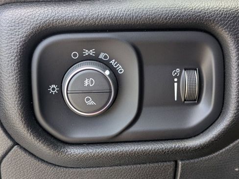 Used 2022 RAM 1500 Big Horn RWD image 11