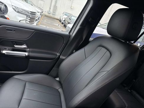 Used 2022 Mercedes-Benz GLB 250 image 15