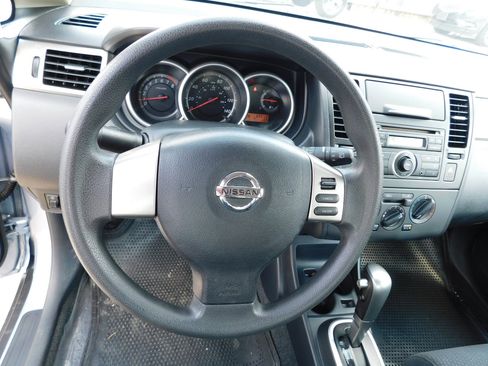 Used 2011 Nissan Versa 1.8 S w/ PWR Plus Pkg image 9