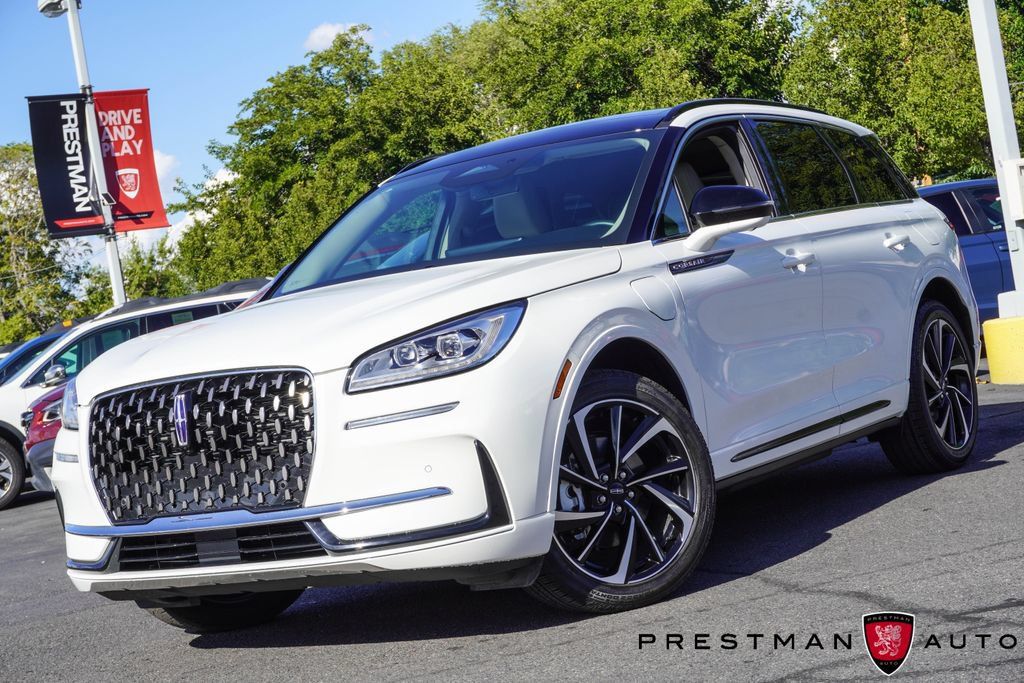 Used 2025 Lincoln Corsair Grand Touring w/ Equipment Group 301A AWD/4WD image 18