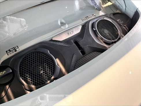 Used 2025 Porsche 911 Carrera image 24