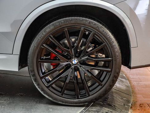 Certified 2024 BMW X5 xDrive40i w/ M Sport Package image 11