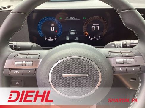 Certified 2025 Hyundai Kona SEL image 30
