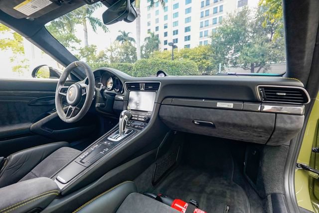 Used 2018 Porsche 911 GT2 RS RWD image 92