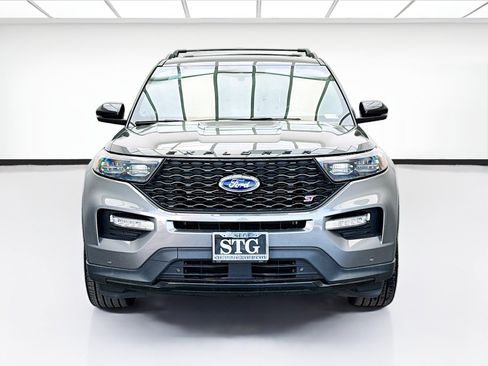 Used 2022 Ford Explorer ST w/ Equipment Group 401A RWD image 2