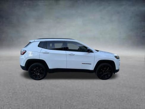 Certified 2022 Jeep Compass Latitude AWD/4WD image 8