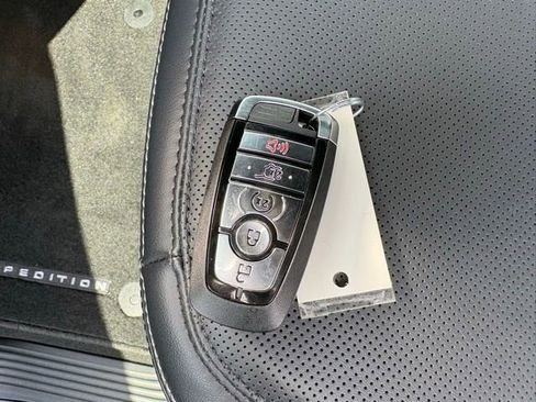 New 2026 Ford Expedition Platinum w/ Stealth Appearance Package image 29