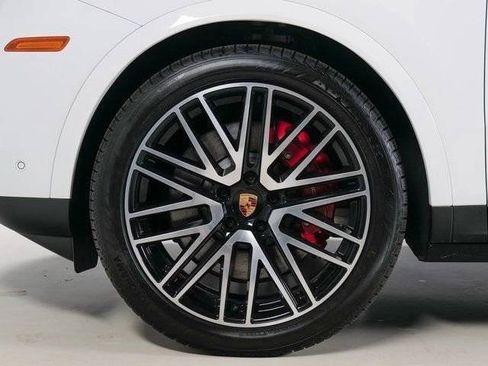 New 2026 Porsche Cayenne S AWD/4WD image 33