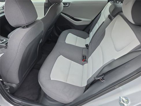 Used 2020 Hyundai Ioniq SE image 16