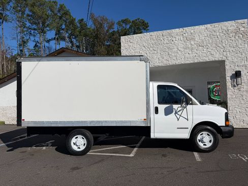 Used 2007 Chevrolet Express 3500 image 15