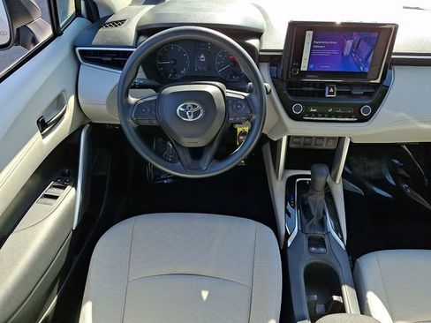 Certified 2024 Toyota Corolla Cross L image 11