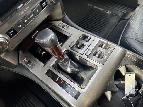 Used 2016 Lexus GX 460 Luxury image 24