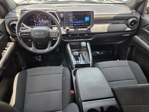 Certified 2023 Chevrolet Colorado Trail Boss w/ Technology Package AWD/4WD image 9