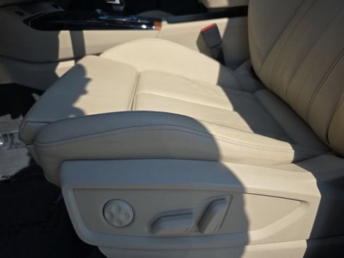 Used 2024 Audi Q5 e Premium w/ Convenience Package AWD/4WD image 32