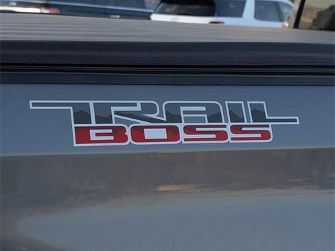 Used 2020 Chevrolet Silverado 1500 LT Trail Boss w/ Convenience Package image 8