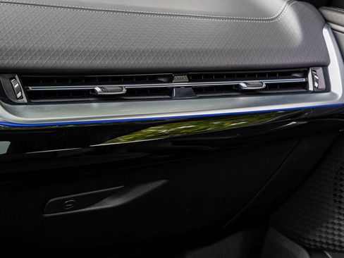 Used 2025 BMW X2 xDrive28i w/ Convenience Package image 15