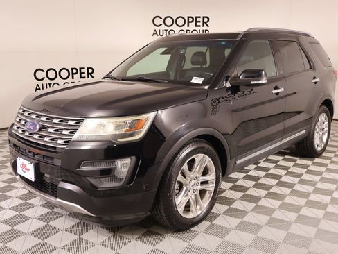 Used 2016 Ford Explorer Limited w/ Equipment Group 301A FWD image 11