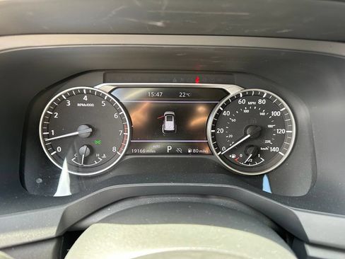 Used 2023 Nissan Pathfinder S AWD/4WD image 19