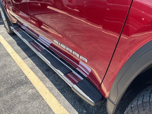 Used 2022 GMC Sierra 1500 SLT w/ SLT Premium Plus Package AWD/4WD image 10
