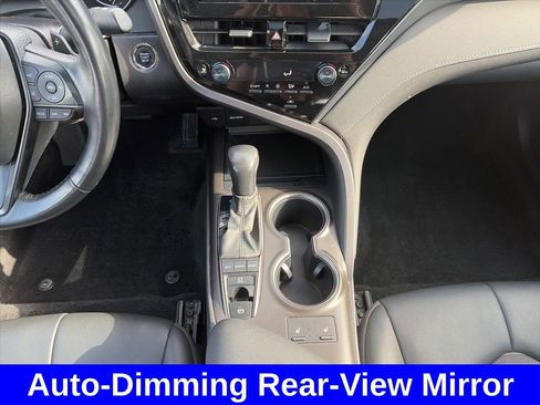Used 2023 Toyota Camry SE w/ Cold Weather Package AWD/4WD image 18