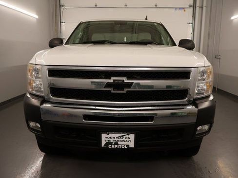 Used 2009 Chevrolet Silverado 1500 LT w/ Power Pack Plus AWD/4WD image 6