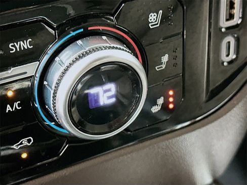 Used 2024 GMC Sierra 1500 SLT image 21