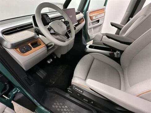 New 2025 Volkswagen ID. Buzz 1st Edition image 16