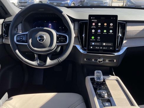 New 2026 Volvo XC90 B6 Core image 5
