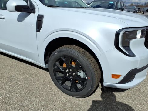 New 2026 Ford Maverick Lobo AWD/4WD image 4